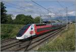 Nachdem der TGV Lyria 9764 nach Paris Gare de Lyon bei Vernier vorbeigefahren ist, kommt auch schon der TGV Lyria 9756 der von Lausanne nach Marseille unterwegs ist und mit dem Rame 4716 gef�hrt wird.

1. Juni 2026