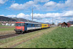 Am 12.03.2021 ist SBB Re 420 138-0 mit X 60 85 99-90 108-9 und BDt 50 85 82-33 990-1 als Messzug im Gürbetal unterwegs und konnte hier bei Mühlethurnen aufgenommen werden.
