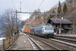 BLS Re 465 016 mit Werbung für die Stockhornbahn und eine weitere Re 465 durchfahren am 19.