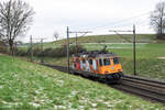 Lokzüge bei Niederbipp am 2. Dezember 2020.
Re 420 276-8 unterwegs in Richtung Solothurn.
Foto: Walter Ruetsch