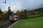 Corcelles (Kanton Bern), an der ehemaligen Solothurn-Moutier Bahn (SMB): Ausfahrt aus Corcelles BE talabwärts Richtung Moutier.