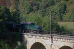 Die Maschine ist 100 Jahre alt, der Viadukt noch �lter.