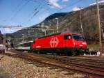 Re 460 004 mit IR nach Locarno am 20.03.2008 in Faido.