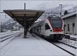 Bei der Fahrt über die Gotthard Panoramastrecke bietet sich in Airolo die Möglichkeit, eine Pause einzulegen, nicht ganz so üppig wie über hundert Jahren, als die Reisenden in Göschenen im Bahnhofrestaurant eine Mahlzeit einnehmen konnten, aber es bleibt doch genügend Zeit den Tilo Flirt RABe 524 103 von vorne und hinten fotografieren zu können.
5. Jan. 2017