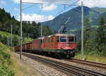 SBB: Noch immer fahren die meisten Güterzüge über die alte Gotthard-Bergstrecke. Dadurch konnten am 28. Juli 2016 noch viele  ZÄHNERPÄCKLI  beobachtet werden. Einige Re 10/10 wurden beim Passieren der Gotthard-Südrampe verewigt. Bei der eingereihten Re 6/6 handelte es sich um die 11622  Suhr .
Foto: Walter Ruetsch  