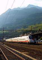 Ein ETR 610 der FS durchfährt am 13.09.2016 mit dem EC 158 von Milano Centrale nach Luzern den Bahnhof Airolo 