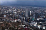 Über den Viadukt zum Tunnel -    Blick hinunter zum Aussersihler Viadukt in Zürich.