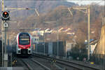 Eine Schweizer Bahnstrecke in Deutschland - 

Nachschuss auf einen Stadler Kiss-Triebzug, der den Bahnhof Jestetten durchfahren hat auf seinem Weg nach Zürich.

09.03.2025 (M)