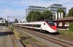 Ein SBB RABe 501 durchfährt am 13. August 2018 bei einer Testfahrt den Bahnhof Erlen und erreicht in Kürze den Stadler-Werk in Erlen.