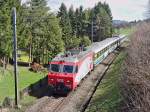 Re 446 018 der SOB mit dem Voralpen-Express IR 2419 von Luzern nach Romanshorn am 13.04.2013 zwischen den Stationen Roggwil-Berg und Hggenschwil-Winden.