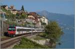 Seit die Flirt den S-Bahn Verhehr übernommen haben, sind die Domino Züge auf der Strecke Lausanne - Vevey - St-Maurice eher selten geworden, doch ein RE Paar wird seit dem Fahrplanwechsel 2014/15 mit zwei Domino-Zügen geführt. Hier ist der RE 6069 Lausanne - St-Maurice bei St-Saphorin zu sehen.
31. August 2015
