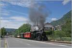  Festival Suisse de la Vapeur 2022 / Schweizer Dampffestival 2022  der Blonay-Chamby Bahn: Die HG 3/4 N° 3 verlässt mit einem stattlichen Zug aus bunten Wagen Blonay in Richtung Chamby.