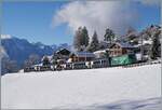 Die MOB Ge 4/4 8004  Trainable  ist mit ihrem GoldenPass Expess GPX 4064 von Interlaken Ost nach Montreux kurz nach Les Avants unterwegs und hat ihr Ziel schon fast erreicht.

3. Januar 2025 