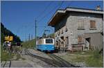 Bild 2 führt den Betrachter an einem prächtigen Sommertag in Gebirge, nach Jaman, zur Rochers de Naye Bahn, wo gerade der Bhe 2/4 207 im Bahnhof den Gegenzug abwartet. Der Bhe 2/4 war im Rahmen des  Rochers de Naye-Laufes im Einsatz. 

1. Juli 2018