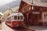 Transports publics du Chablais TPC/AOMC.
Von Aigle nach Champéry mit der alten Regionalbahn.
Der alte Endbahnhof Champéry im May 1979.
Auf Fahrgäste wartend BDeh 4/4 11 + B4.
Foto: Walter Ruetsch 