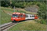 Der BDeh 4/8 21 ist zwischen Salvan und Les Mar�cottes als R85 18946 auf dem Weg von Martigny nach Vallorcine.