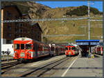 Taktknoten zur halben Stunde in Andermatt: Am 21.04.2022 treffen sich die Regio-Züge nach Göschenen, Brig und Disentis am Fuße des Nätschen.