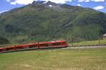 Diese modernen Triebz�ge sind auf der Strecke Alltag geworden. Hier am 05.07.2026  zwischen N�tschen und Andermatt. 