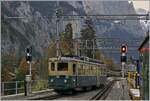 Der WAB BDeh 4/4 108 ist in Lauterbrunnen unterwegs.