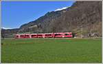 S1 1516 mit dem ABe 4/16 3103 ist hinter Malans unterwegs nach Schiers. (18.03.2020)