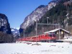 RhB Regioexpress 331 von Landquart nach Scuol vom 27.02.2000 in Seewis mit E-Lok Ge 4/4II 629 - A - B - B - B - BDt - A - B - B. Hinweis: Diese Kompo mit 3 Zusatzwagen ist die maximale Zughakenlast fr 45-Promillesteigung ab Kblis!