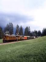 RhB Extra-GmP fr GRAUBNDEN TOURS 3162 von Filisur ber Davos nach Landquart vom 27.08.1998 bei Cavadrli mit den Oldtimer-E-Loks Ge 4/6 353 - Ge 6/6I 414 - D 4054 - A 1102 - B 2060 - B 2245 - Uce 8083 - E 6605 - Kkw 7340 - Gbkv 5546 - Gbkv 5544.