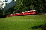Der Ersatz ist bestellt, doch noch sind die 6 Vororts-Pendelz�ge der Rh�tischen Bahn zwischen Thusis, Chur und Schiers t�glich im Einsatz. S1 1523 (Schiers - Rh�z�ns) am 10.8.2010 bei Seewis-Valzeina. 