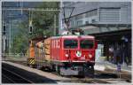 Kurzgterzug aus dem Prttigau mit Ge 4/4 I 610  Viamala  bergibt ihren Holzwagen in Landquart an eine Rangierlok.