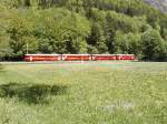 RhB,Pendelzug Klosters-Landquart am 04.05.03 
bei Landquart