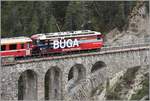 R1836 nach Davos Platz mit der Ge 4/4 III 646  Sta.Maria/Val Müstair  auf dem Wiesner Viadukt. (13.05.2018)