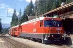 RhB EW-IV-Extrazug fr RHTIA INCOMING 3142 von Filisur nach Davos Platz am 11.09.1994 in Wiesen mit E-Lok Ge 4/4III 644 - B 2391 - WRS 3821 - B 2393.