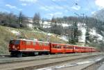 RhB NEUPENDEL-Regionalzug 144 von Filisur nach Davos Platz am 11.04.1998 in Filisur mit E-Lok Ge 4/4I 609 - B 2339 - B 2332 - AB 1518 - BDt 1721.