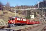 RhB REGIONALZUG 170 von Filisur nach Davos Platz am 02.03.1998 in Filisur mit E-Lok Ge 6/6II 704 - B 2351 - B 2358 - AB 1564.