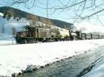 Ge 6/6 I Nr.415 mit Tanklschwagen,Dampflok Nr.107  Albula  und  histor.Wagen am 04.02.07 bei Davos-Frauenkirch
