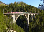 Abe 8/12 3515  Alois Carigiet  befährt mit dem Bernina Express 961 (Davos Platz - Tirano) das Wiesener Viadukt.