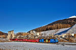 Die Ge 4/4 III 652  HCD  fährt am Kieswerk Davos mit einem R aus Davos Platz nach Filisur vorbei.Bild vom 3.1.2017