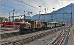 Ge 6/6 I 615 mit Extrazug zur Generalversammlung RhB in Versam-Safien bei der Ausfahrt in Chur.