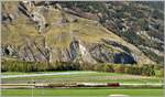 RhB Güterzug bei Felsberg mit Ge 6/6 II 703  St.Moritz  (18.04.2018)