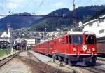 RhB REGIONALZUG 740 von Disentis nach Chur am 01.06.1993 in Disentis mit E-Lok Ge 4/4II 621 - D 4213 - B 2345 - B 2356 - A 1225 - B 2349. Hinweis: Bahnhofbereich noch vor Umbau!
