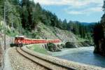 RhB REGIONALZUG 251 von Chur nach Disentis am 01.09.1997 bei der Hochwassermarke zwischen Reichenau und Trin mit E-Lok Ge 4/4II 626 - B 2358 - B 2435 - B 2447 - A 12xx - D 4218 - Hinweis: gescanntes