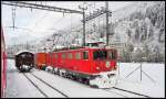 Winter am Oberalp. Ge 6/6 II 702  Coira  stellt in Ilanz einen Gterzug nach Landquart zusammen. (19.12.2012)