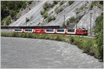 Glacier Express 900 mit der Ge 4/4 II 631  Untervaz  am Vorderrhein bei Trin.