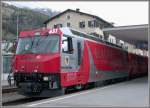 Nach zwei Stunden ist Samedan erreicht. Ein kurzer Kontrollblick nach hinten und weiter geht die Fahrt der Ge 4/4 III 651  Fideris  zur Endstation St.Moritz. (08.05.2007)