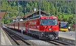 IR1144 nach Chur mit Ge 474 III 644  Savognin  in Filisur. (30.09.2019)