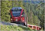 IR1152 mit dem Steuerwagen 57805 an der Zugspitze oberhalb Bergün auf der Fahrt nach Chur.