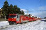 RhB - Regio-Express 1143 von Chur nach St.Moritz am 14.12.2007 Einfahrt Celerina mit E-Lok Ge 4/4 III 651 - D - 3x B - 2x A - 2x B - AB  