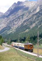 RhB Extrazug ALPIN-CLASSIC-PULLMAN-EXPRESS fr GRAUBNDEN TOURS 3527 von Chur nach Pontresina am 28.08.1998 im Val Bever mit Oldtimer-E-Lok Ge 4/6 353 - D 4062 - As 1143 - As 1144 - As 1141.