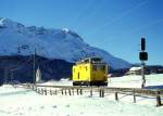 RhB BAUDIENSTZUG 9730 von Samedan nach St.Moritz am 26.02.1998 kurz vor Celerina mit Xm 2/2 9914. 
