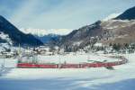 RhB Schnellzug 535 von Chur nach St.Moritz am 02.02.1998 bei Bergn mit E-Lok Ge 4/4III 645 - D - 3xB - 2xA - 3xB - Haikv - 2xSkl.