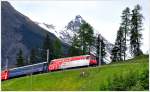 Ge 4/4 III 645  Tujetsch  mit Speisewagen oberhalb von Bergn. (12.06.2013)